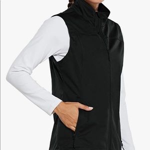 NWOT- Athletic Soft Shell Vest Baleaf